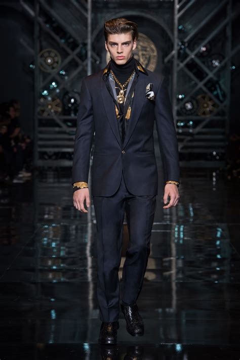 vestito elegante uomo versace|versace sale for men.